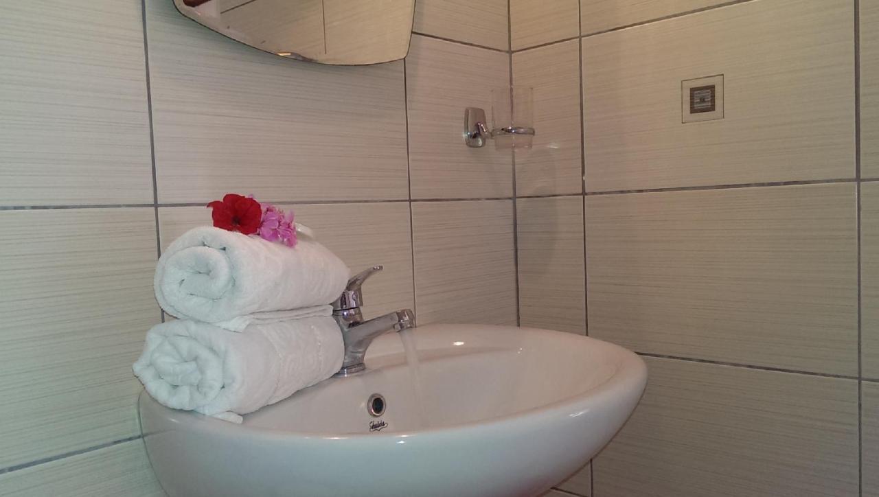 Sofia Holiday Studios Stafylos Bagian luar foto
